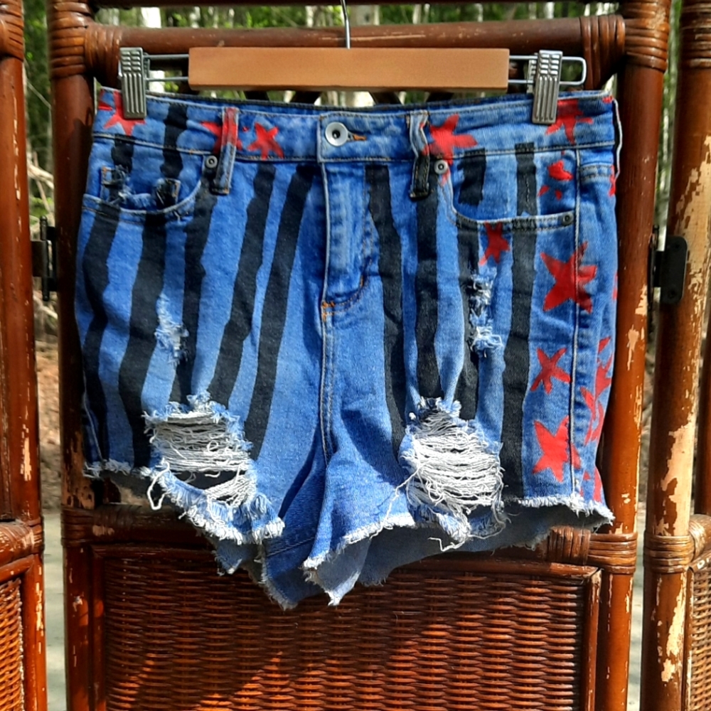 Birds of Prey Patriotic Jean Short🇺🇲